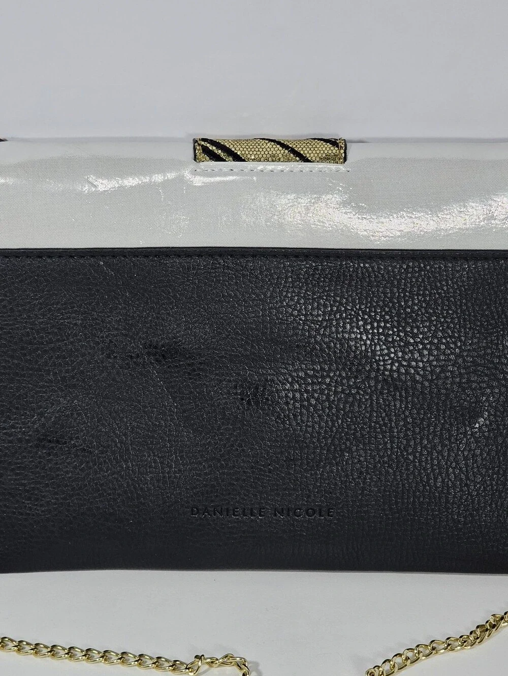 Danielle Nicole x Harry Potter Hufflepuff Uniform Clutch Gold Chain